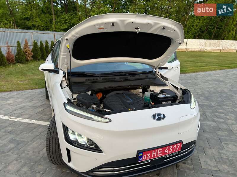 Позашляховик / Кросовер Hyundai Kona Electric 2021 в Луцьку