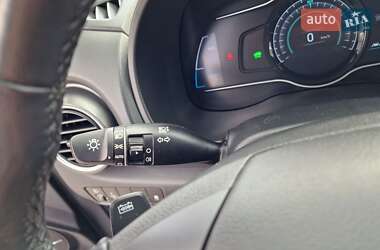 Позашляховик / Кросовер Hyundai Kona Electric 2020 в 