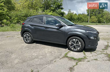 Позашляховик / Кросовер Hyundai Kona Electric 2022 в 