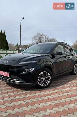 Позашляховик / Кросовер Hyundai Kona Electric 2021 в 