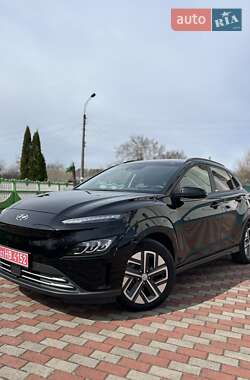 Позашляховик / Кросовер Hyundai Kona Electric 2021 в 
