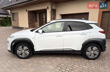 Внедорожник / Кроссовер Hyundai Kona Electric 2019 в 