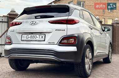 Внедорожник / Кроссовер Hyundai Kona Electric 2019 в 