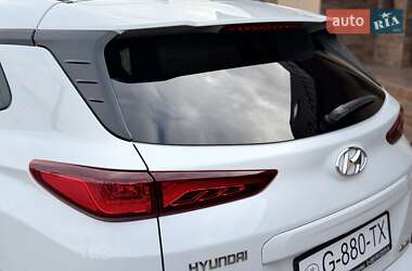 Внедорожник / Кроссовер Hyundai Kona Electric 2019 в 