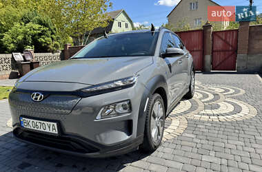Внедорожник / Кроссовер Hyundai Kona Electric 2020 в 