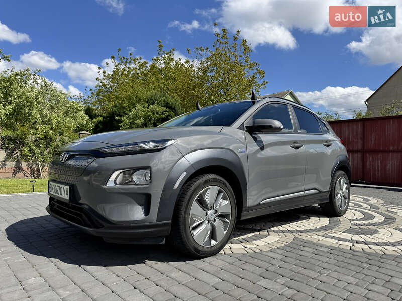 Внедорожник / Кроссовер Hyundai Kona Electric 2020 в Ровно