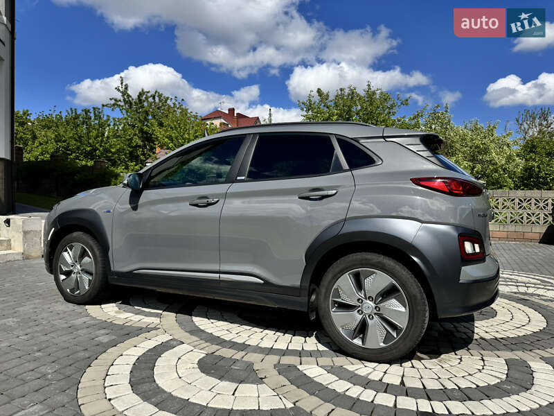 Внедорожник / Кроссовер Hyundai Kona Electric 2020 в Ровно