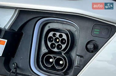 Внедорожник / Кроссовер Hyundai Kona Electric 2020 в 