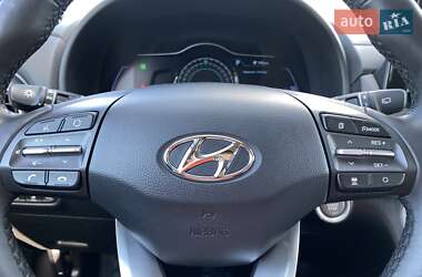 Позашляховик / Кросовер Hyundai Kona Electric 2020 в 