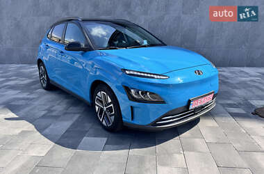 Позашляховик / Кросовер Hyundai Kona Electric 2021 в 