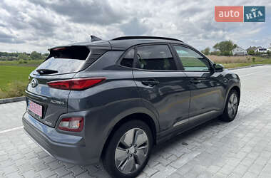 Позашляховик / Кросовер Hyundai Kona Electric 2019 в 