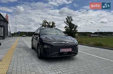 Позашляховик / Кросовер Hyundai Kona Electric 2019 в 