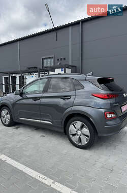 Позашляховик / Кросовер Hyundai Kona Electric 2019 в 