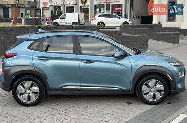Внедорожник / Кроссовер Hyundai Kona Electric 2020 в 