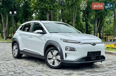 Внедорожник / Кроссовер Hyundai Kona Electric 2020 в 