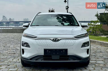 Внедорожник / Кроссовер Hyundai Kona Electric 2020 в 