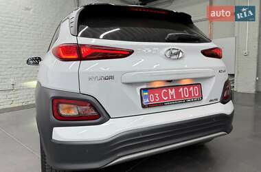 Внедорожник / Кроссовер Hyundai Kona Electric 2019 в 