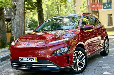 Внедорожник / Кроссовер Hyundai Kona Electric 2022 в 
