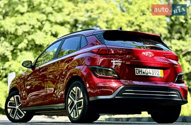 Внедорожник / Кроссовер Hyundai Kona Electric 2022 в 