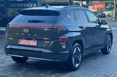 Позашляховик / Кросовер Hyundai Kona Electric 2024 в 