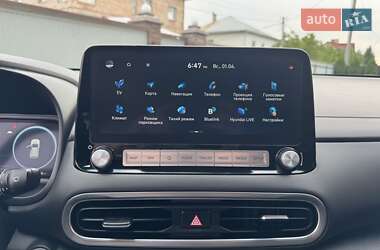 Позашляховик / Кросовер Hyundai Kona Electric 2021 в 