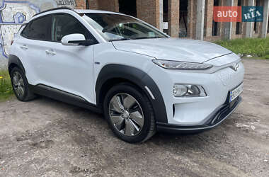 Внедорожник / Кроссовер Hyundai Kona Electric 2019 в 