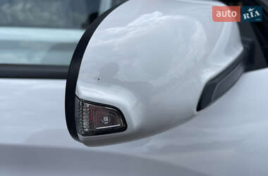 Внедорожник / Кроссовер Hyundai Kona Electric 2019 в 