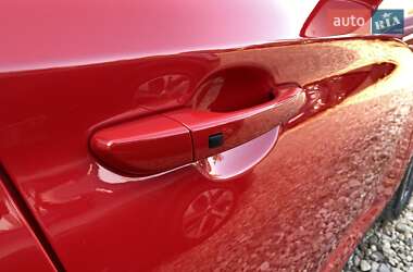 Внедорожник / Кроссовер Hyundai Kona Electric 2021 в 