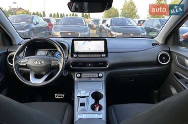 Внедорожник / Кроссовер Hyundai Kona Electric 2021 в 