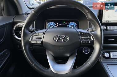 Внедорожник / Кроссовер Hyundai Kona Electric 2021 в 