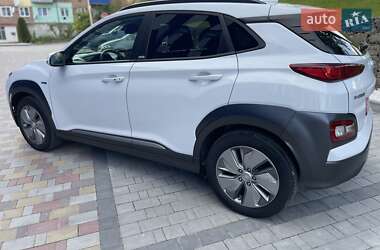 Внедорожник / Кроссовер Hyundai Kona Electric 2020 в 