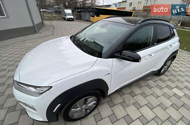 Внедорожник / Кроссовер Hyundai Kona Electric 2020 в 