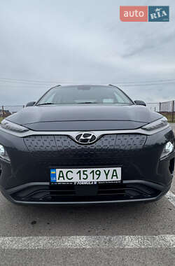 Позашляховик / Кросовер Hyundai Kona Electric 2020 в 
