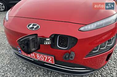 Внедорожник / Кроссовер Hyundai Kona Electric 2021 в 