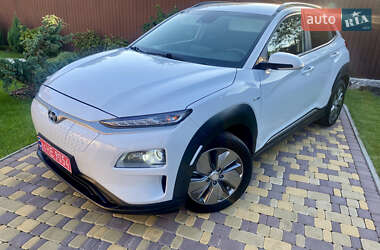 Внедорожник / Кроссовер Hyundai Kona Electric 2020 в Киеве