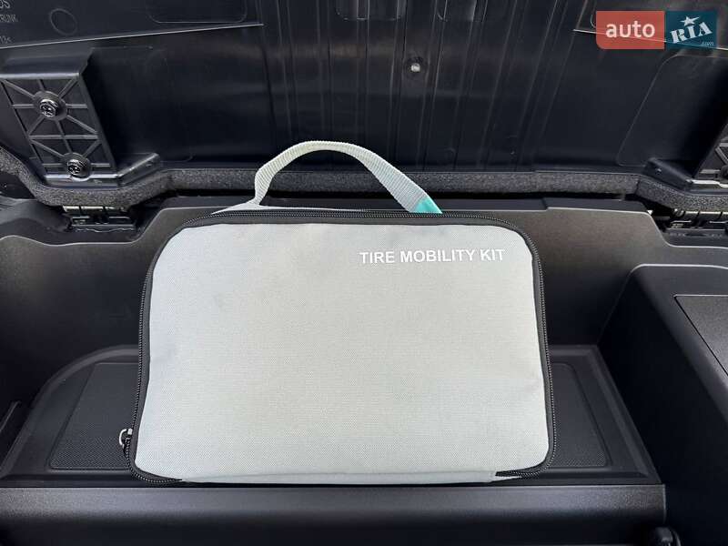 Внедорожник / Кроссовер Hyundai Kona Electric 2024 в Дубно