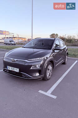 Внедорожник / Кроссовер Hyundai Kona Electric 2020 в Киеве