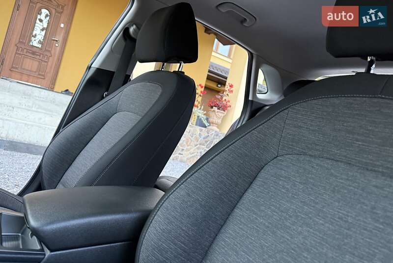 Внедорожник / Кроссовер Hyundai Kona Electric 2020 в Львове фото 50 Внедорожник / Кроссовер Hyundai Kona Electric 2020 в Львове