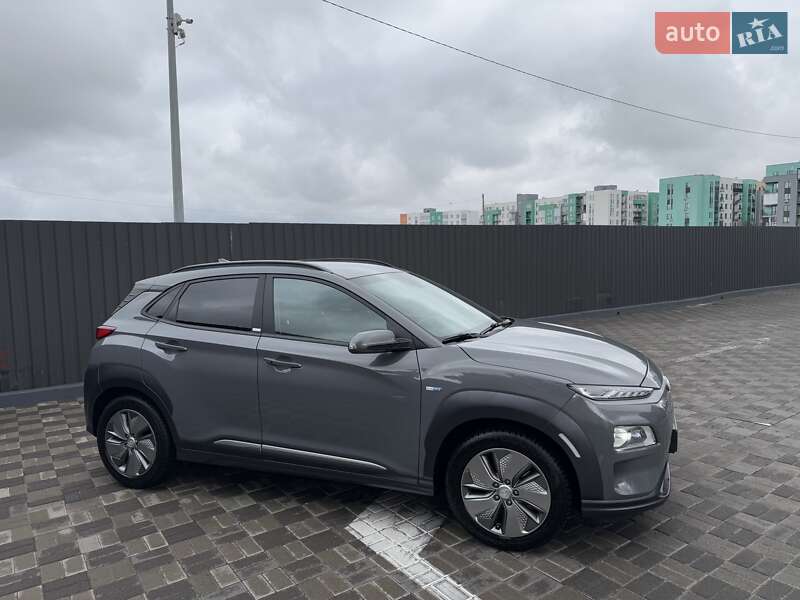 Внедорожник / Кроссовер Hyundai Kona Electric 2020 в Киеве
