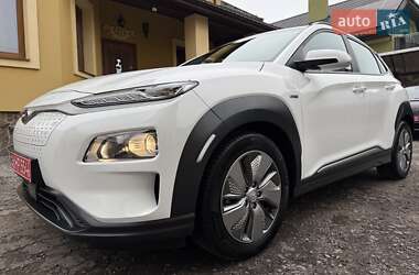 Внедорожник / Кроссовер Hyundai Kona Electric 2021 в Львове