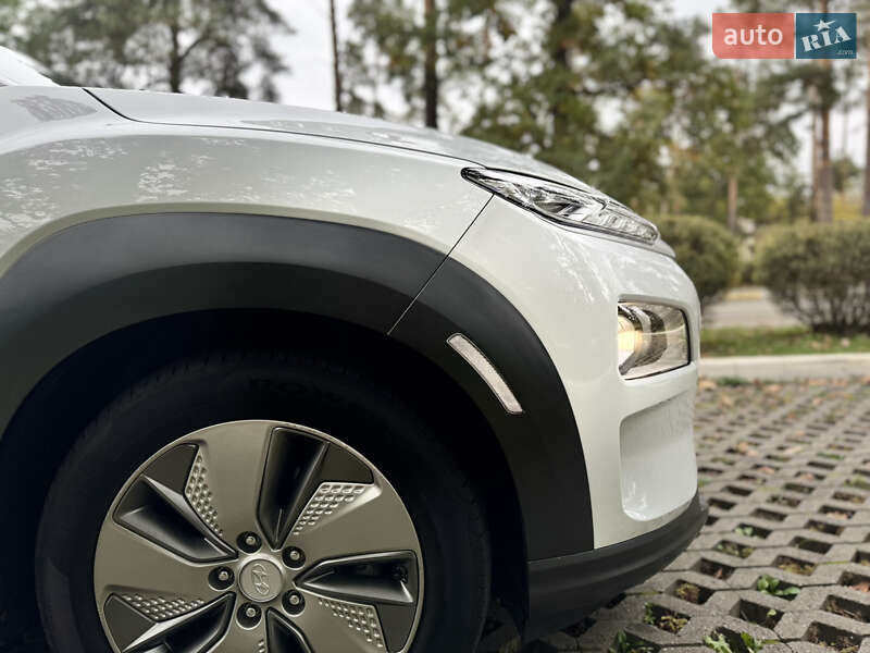 Внедорожник / Кроссовер Hyundai Kona Electric 2020 в Буче