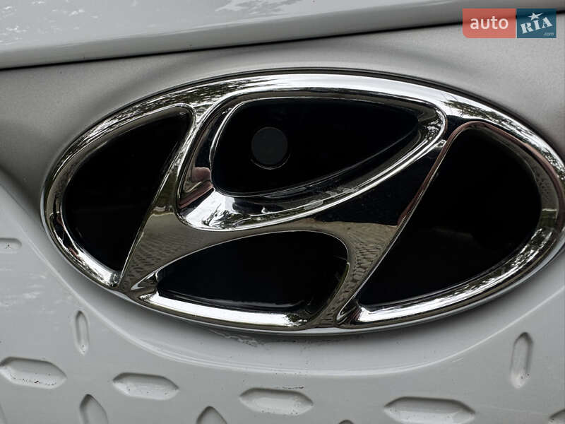 Внедорожник / Кроссовер Hyundai Kona Electric 2020 в Буче