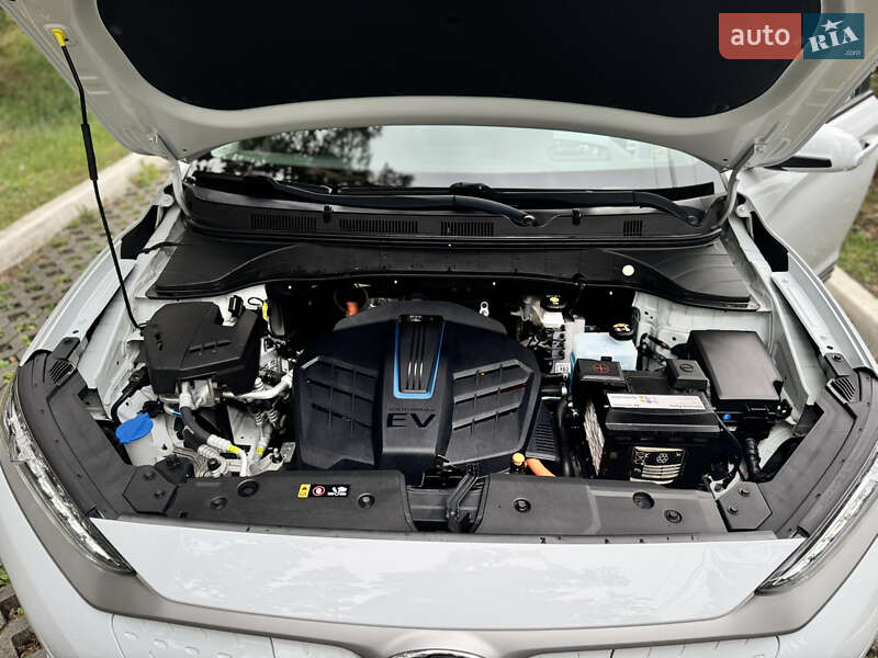 Внедорожник / Кроссовер Hyundai Kona Electric 2020 в Буче