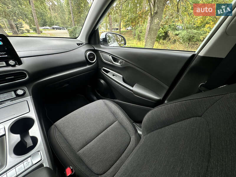 Внедорожник / Кроссовер Hyundai Kona Electric 2020 в Буче