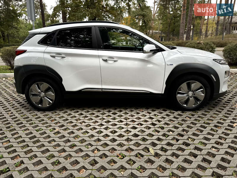 Внедорожник / Кроссовер Hyundai Kona Electric 2020 в Буче