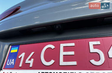 Внедорожник / Кроссовер Hyundai Kona Electric 2020 в 