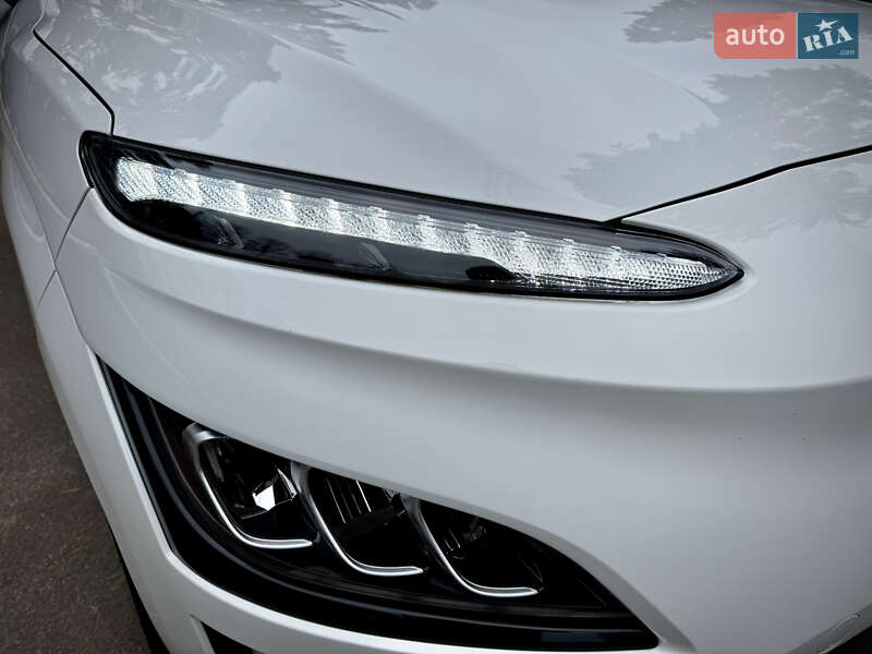 Позашляховик / Кросовер Hyundai Kona Electric 2022 в Києві