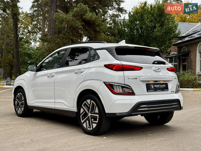 Позашляховик / Кросовер Hyundai Kona Electric 2022 в Києві