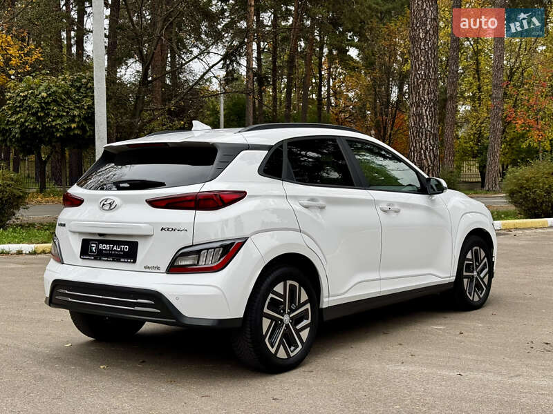Позашляховик / Кросовер Hyundai Kona Electric 2022 в Києві