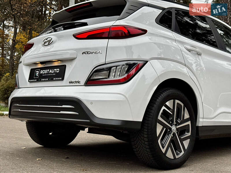 Позашляховик / Кросовер Hyundai Kona Electric 2022 в Києві
